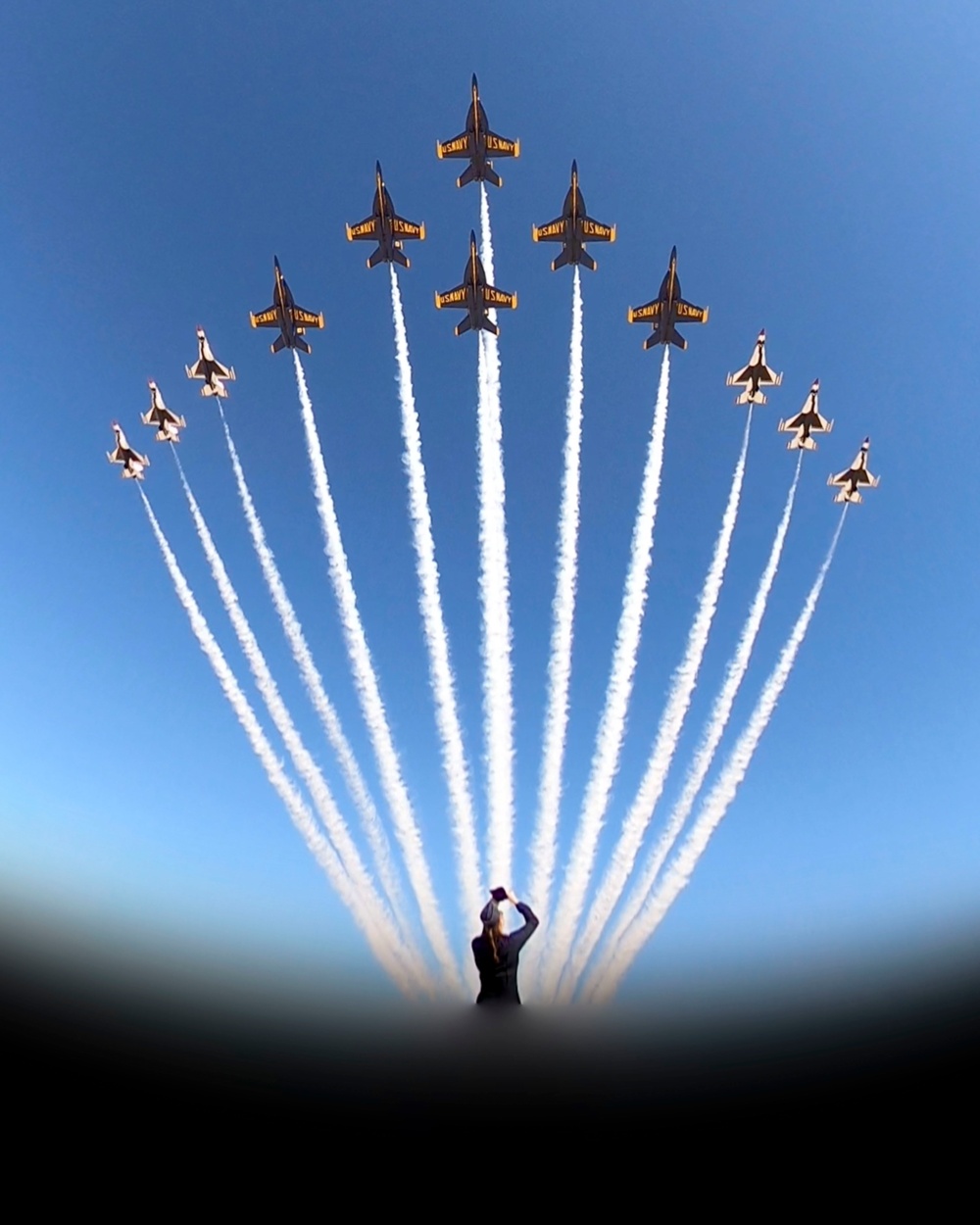 DVIDS Images Thunderbirds and Blue Angels Fly In Super Delta