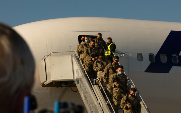 3rd ID soldiers and equipment arrive in Germany