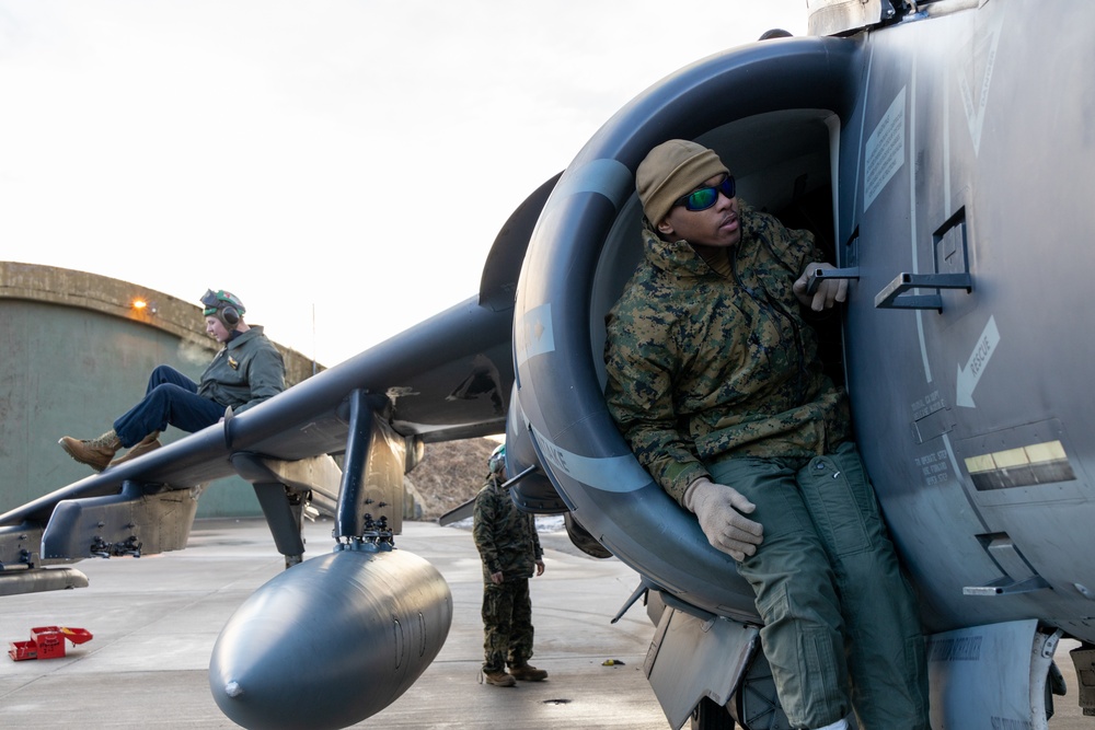 U.S. Marine Corps Harriers arrive in Norway