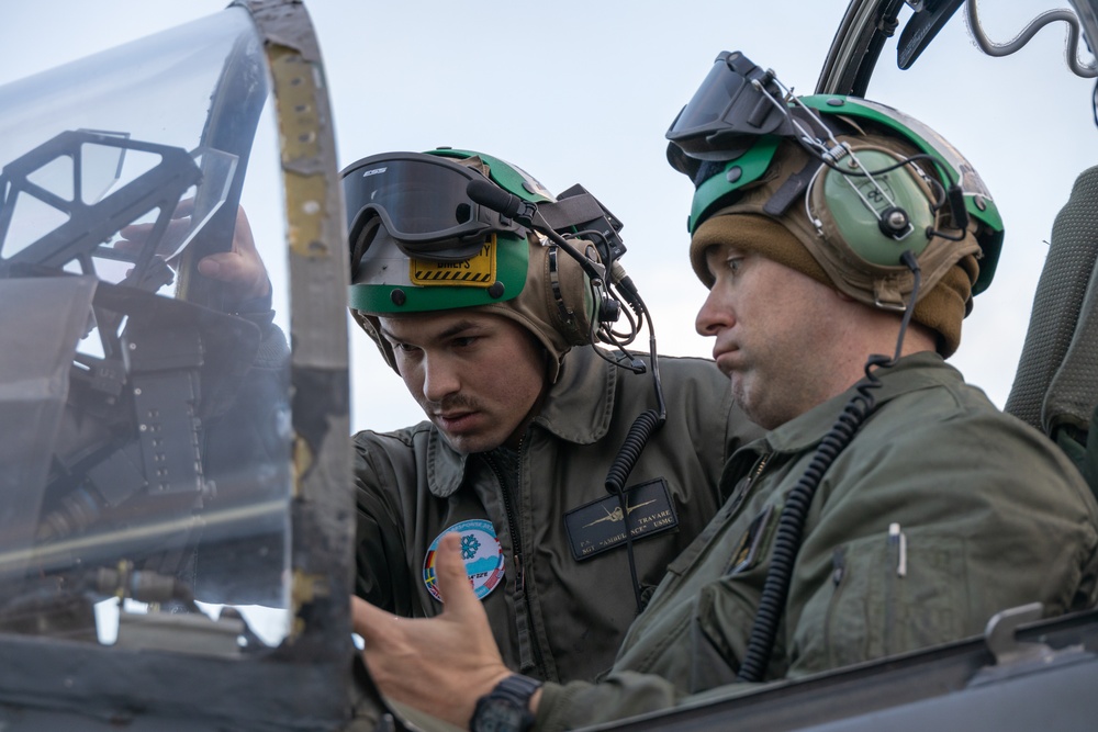 U.S. Marine Corps Harriers arrive in Norway