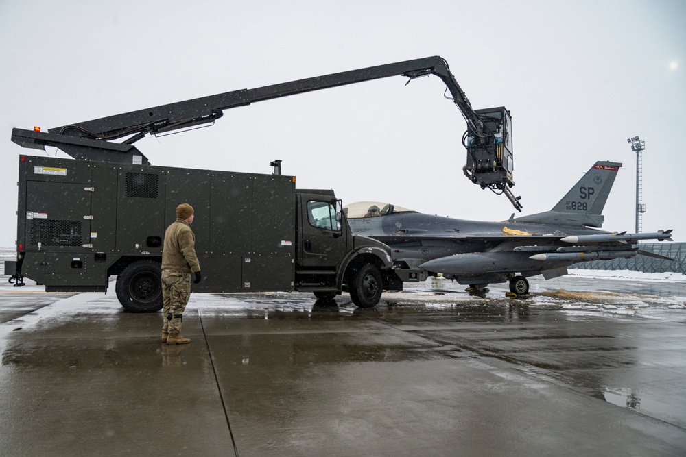 480th EFS snow operations at the 86th AB, Romania