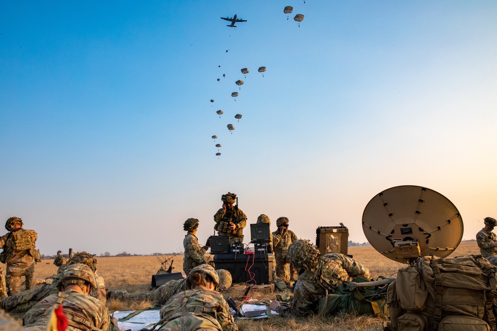 SkySoldiers conduct airborne operations in Italy