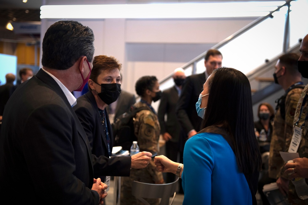 Honorable Jones meets with industry leaders at AFA