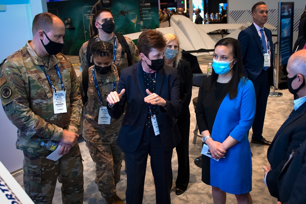 Honorable Jones meets with industry leaders at AFA