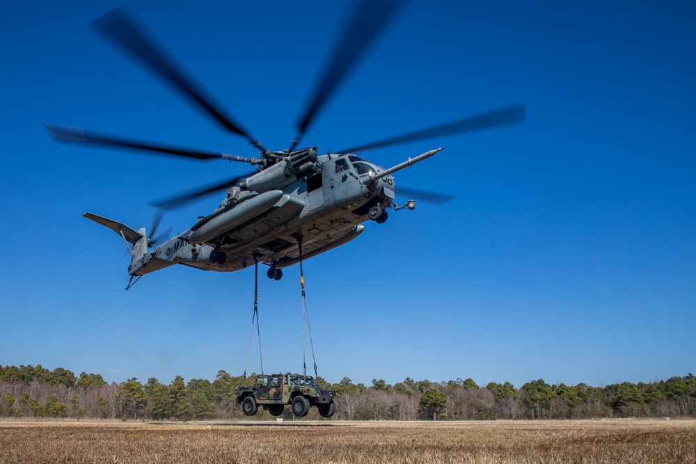 CLB-24 Field Exercise Helicopter Support Team Training