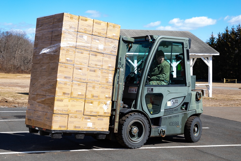 Connecticut Army and Air Guard Team Up to Fight the Spread