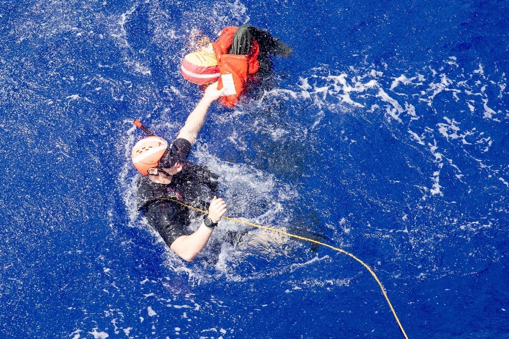 OS3 Harrelson Recovers Simulated Man Overboard on USS MIlius (DDG 69)