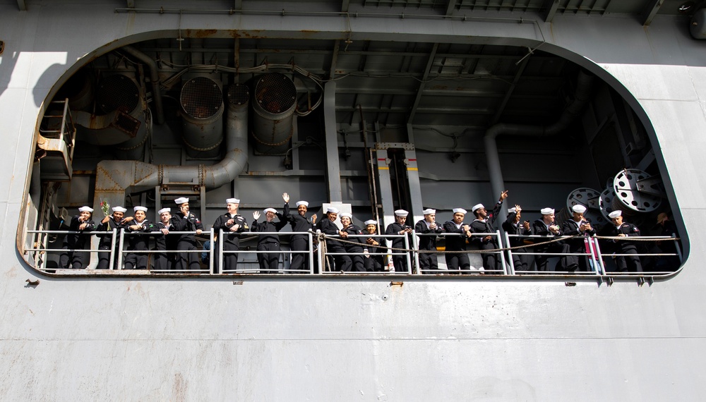 USS Essex Return to Home Port