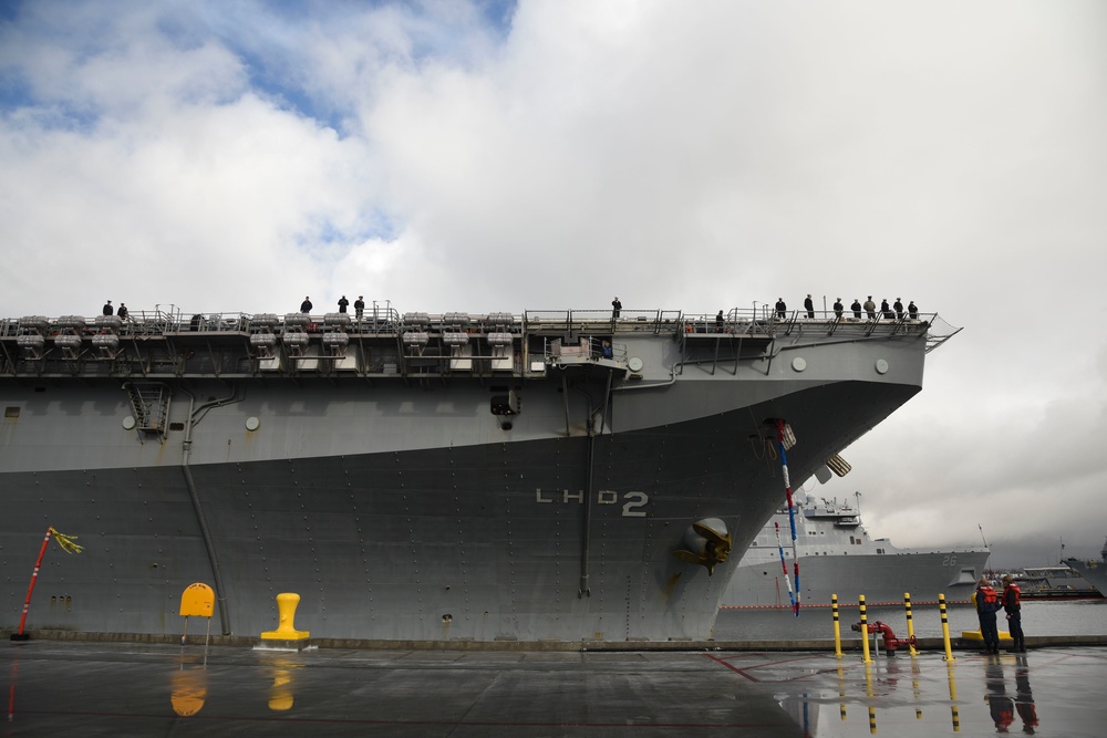 USS Essex Returns to San Diego