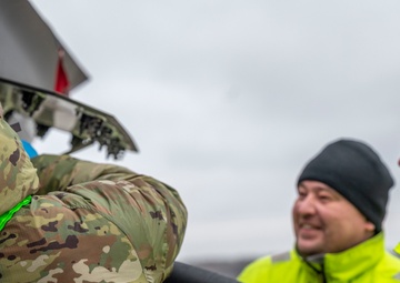 Estonian, U.S. Airmen partner to refuel U.S. F-35s