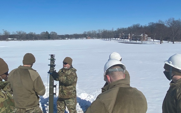 239th CCS trains with CTM-15 antenna