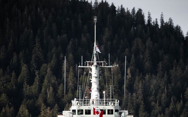 Ex ARCTIC EDGE 22