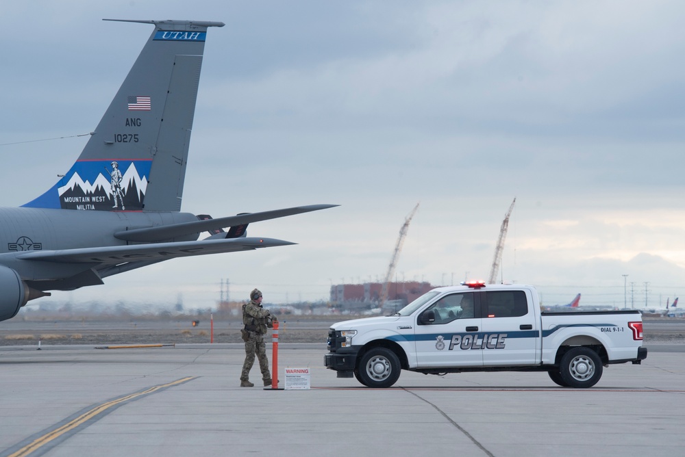 UTANG KC-135R Stratotankers participate in readiness exercise