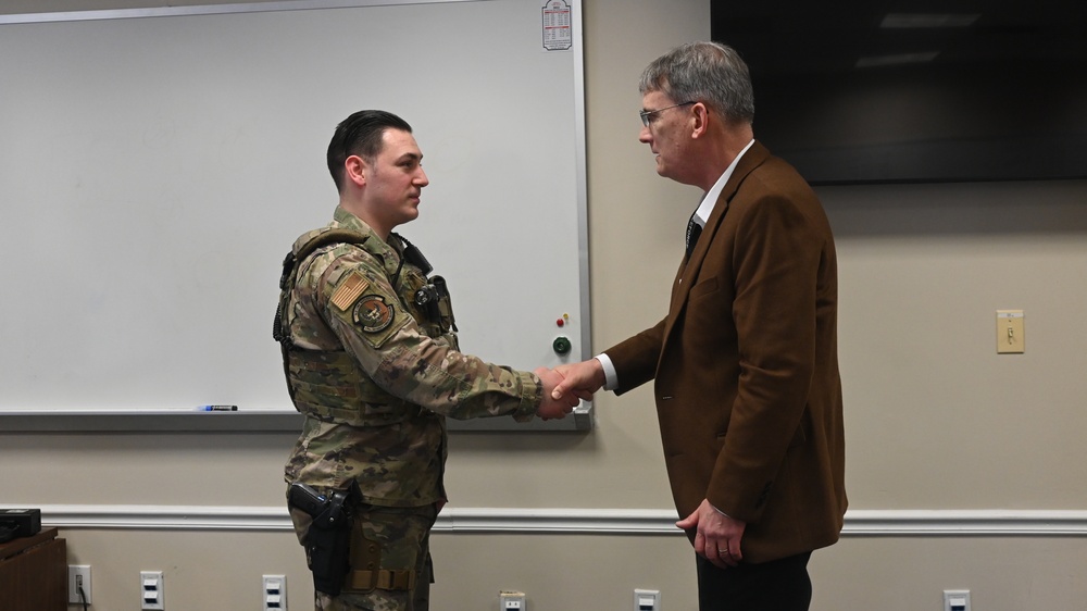 Executive Director of the Air National Guard Visits the 175th Wing