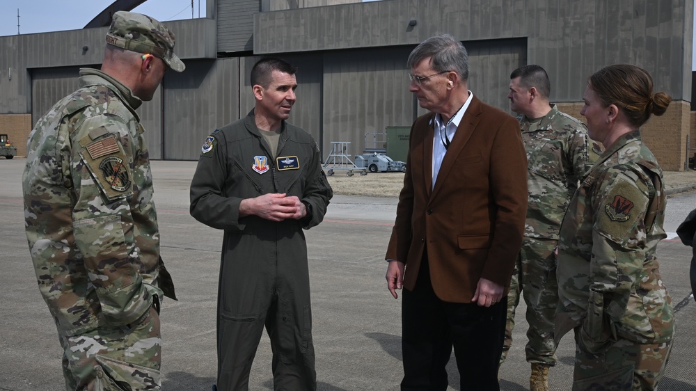 Executive Director of the Air National Guard Visits the 175th Wing