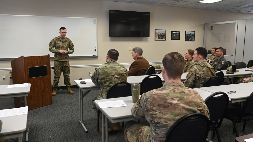 Executive Director of the Air National Guard Visits the 175th Wing