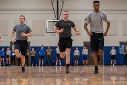 914th trainees prepare for fitness test