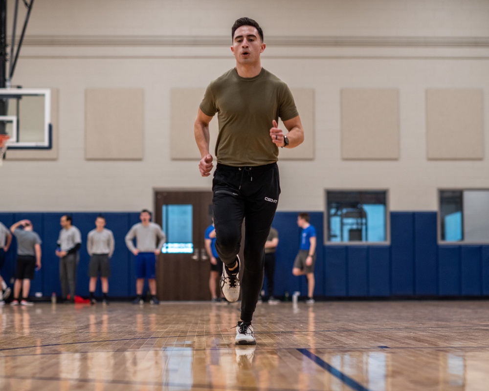 914th trainees prepare for fitness test