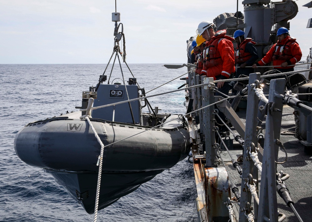 USS Porter (DDG 78) Man the Boat Deck
