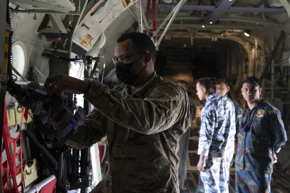 U.S., Bangladesh Air Forces practice static line, HALO jumps during Exercise Cope South 2022