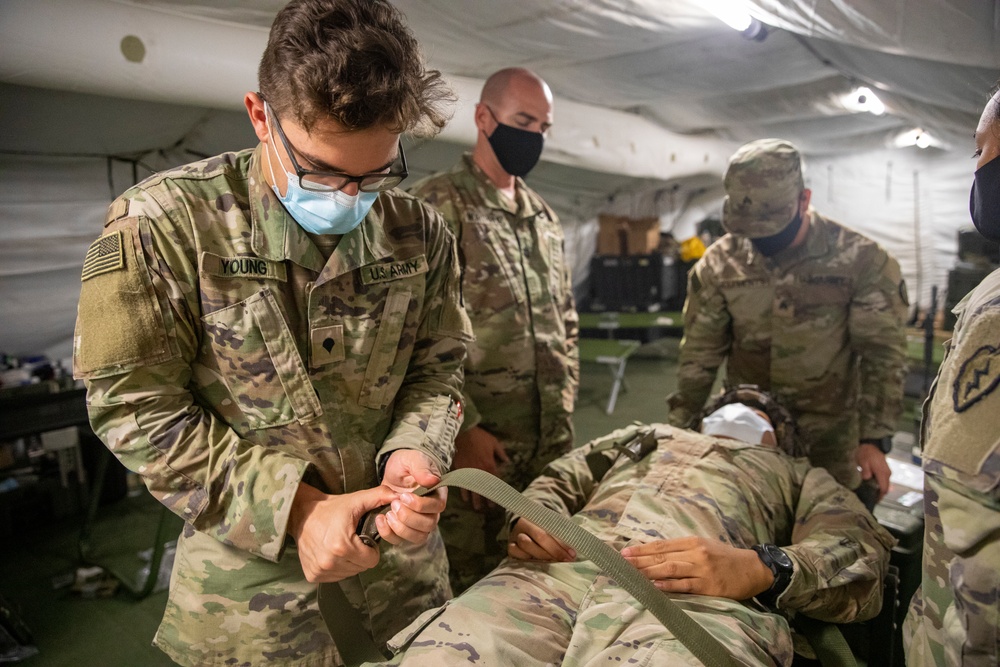 USARPAC medics execute ground evacuation drill alongside Phillipines Army medics during Salaknib 2022