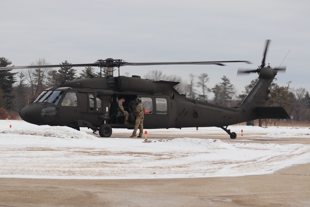 Wisconsin National Guard aircrew supports UH-60 Black Hawk training mission at Fort McCoy