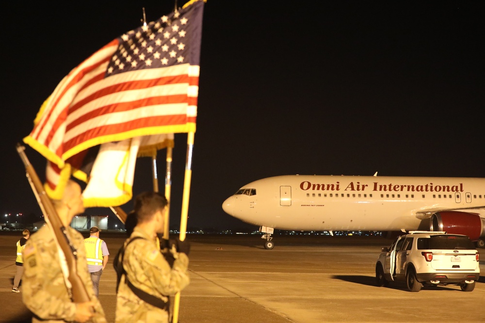 3rd Division Sustainment Brigade main body welcome home and color uncasing