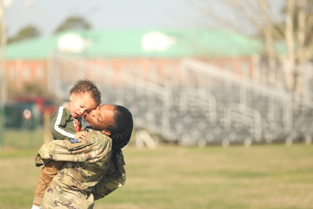 3rd Division Sustainment Brigade main body welcome home and color uncasing