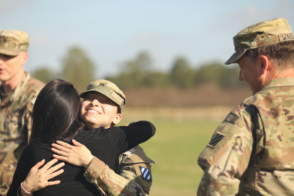 3rd Division Sustainment Brigade main body welcome home and color uncasing