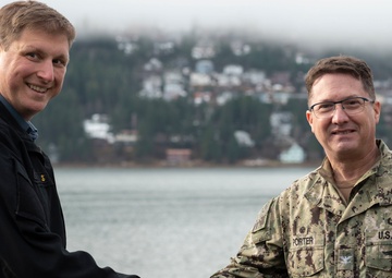 MCMGRU-3 visits HMCS Brandon