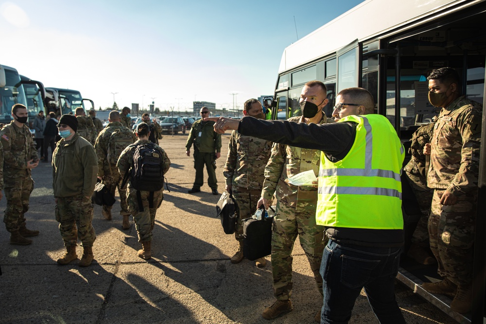 Additional Soldiers with the 1st Infantry Division Arrive in Poland