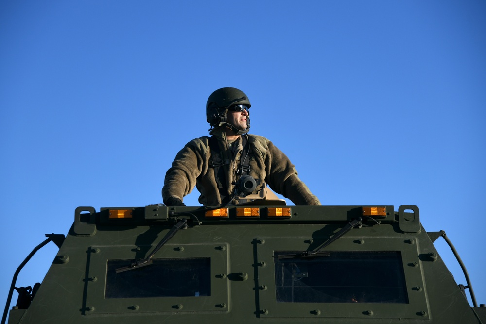 182nd Field Artillery loads HIMARs on C-17 at Selfridge