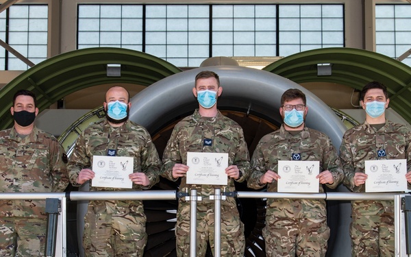 UK maintainers attend 373 TRS Det 3 C-17 engine change class