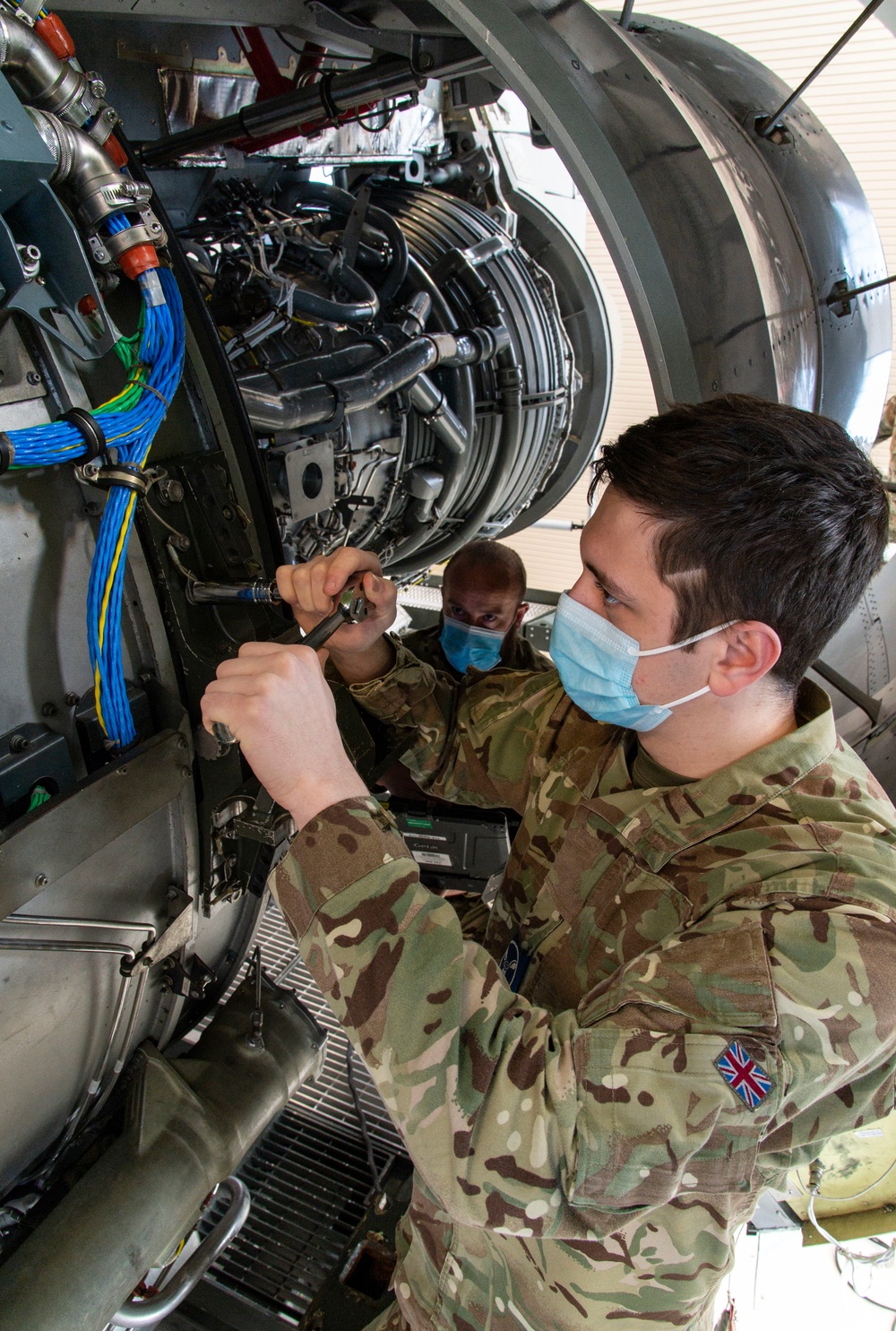 UK maintainers attend 373 TRS Det 3 C-17 engine change class