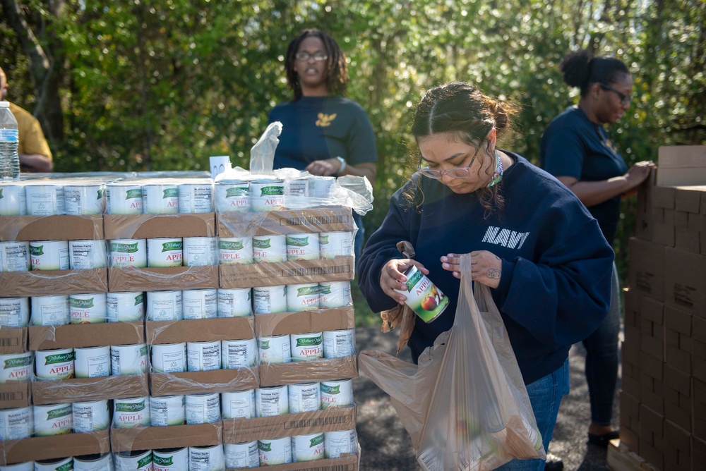 Camden County and America's Second Harvest Mobile Food Pantry