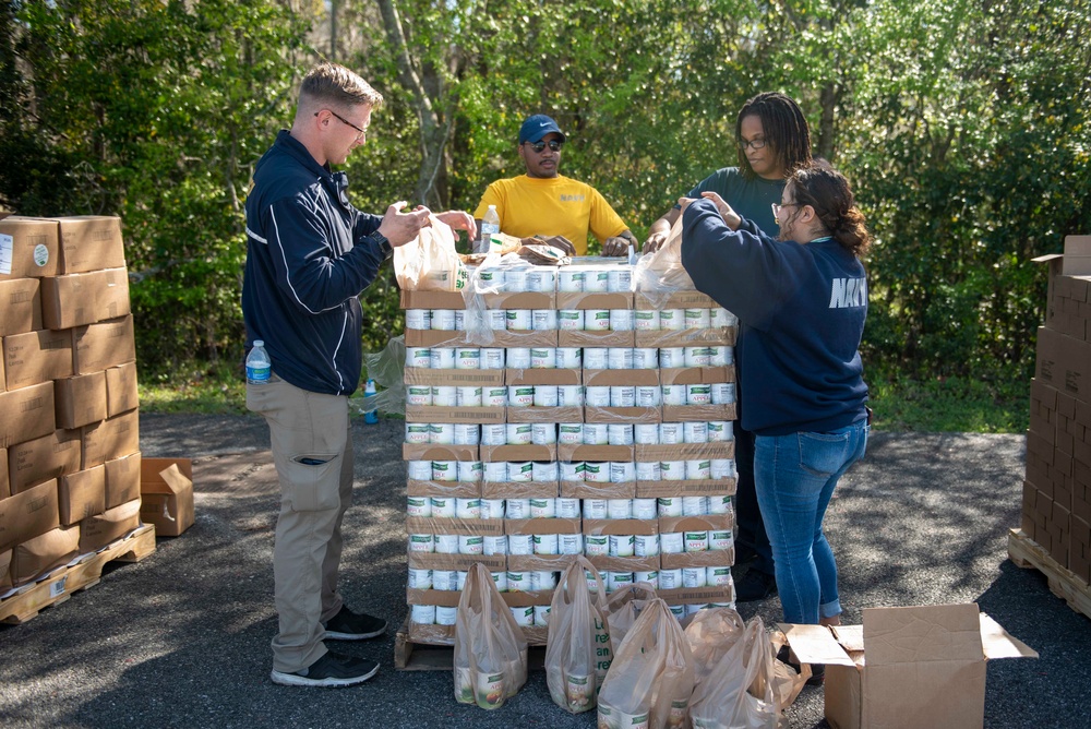 Camden County and America's Second Harvest Mobile Food Pantry