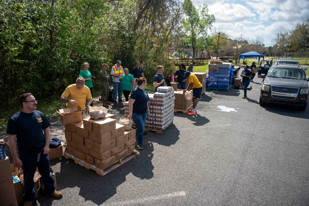 Camden County and America's Second Harvest Mobile Food Pantry