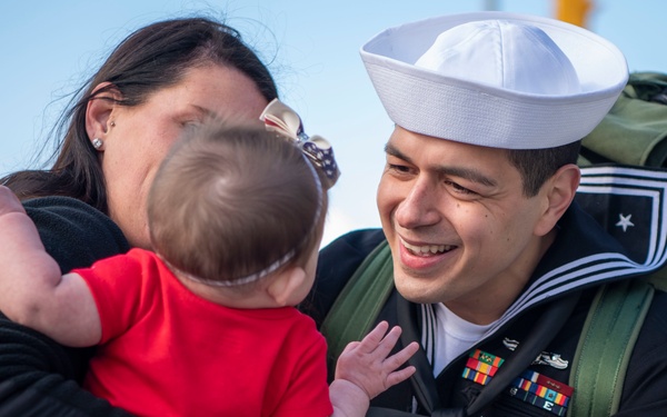 USS Essex ARG returns to San Diego