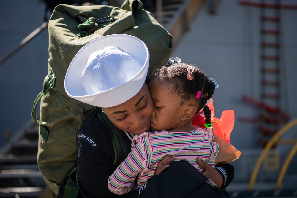 USS Essex ARG returns to San Diego