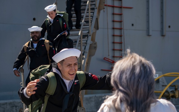 USS Essex ARG returns to San Diego