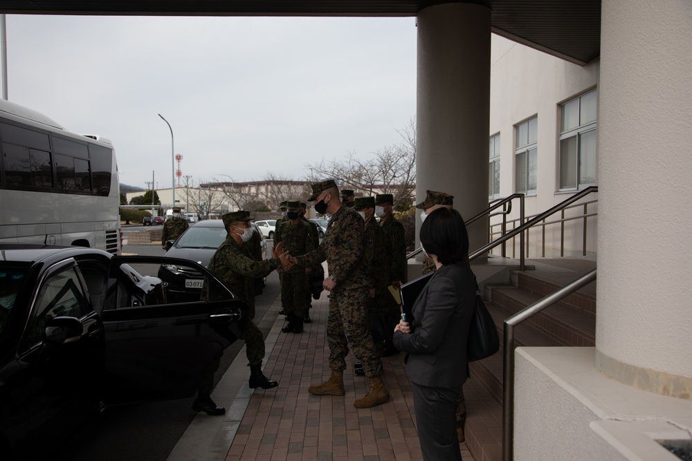 Japan Ground Self-Defense Force 13th Brigade commanding general visits air station