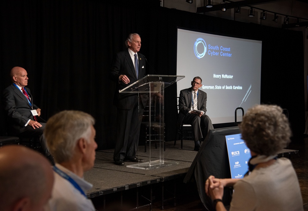 NIWC Atlantic Enters Education Partnership Agreement with South Coast Cyber Center