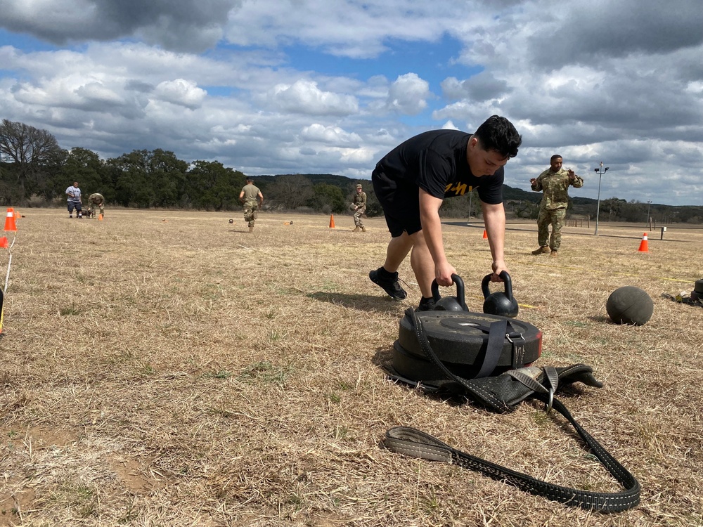 Soldiers Practice for the ACFT