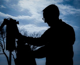 4th OSS Airmen predict weather forecasts.