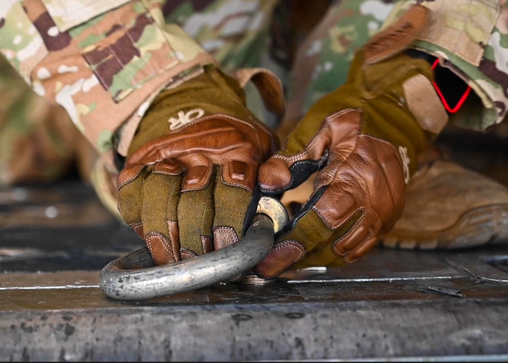 19th AW, 913th AG exercise integration, prepare for deployment