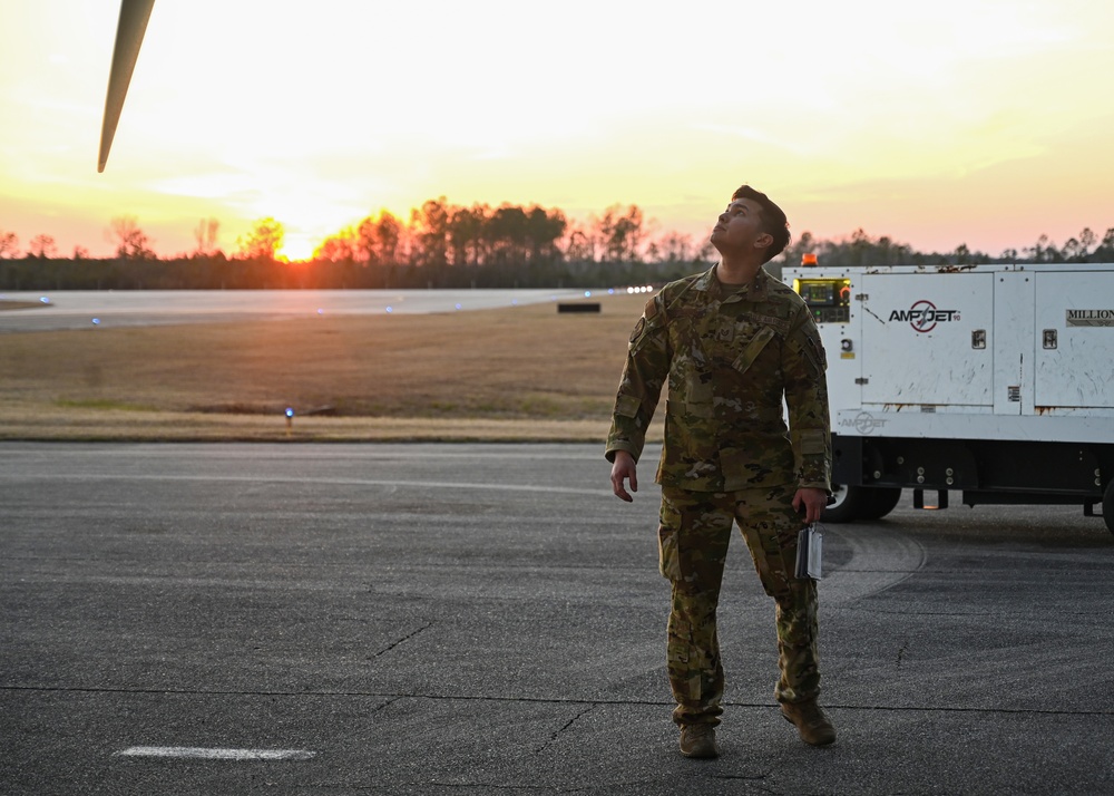 19th AW, 913th AG exercise integration, prepare for deployment