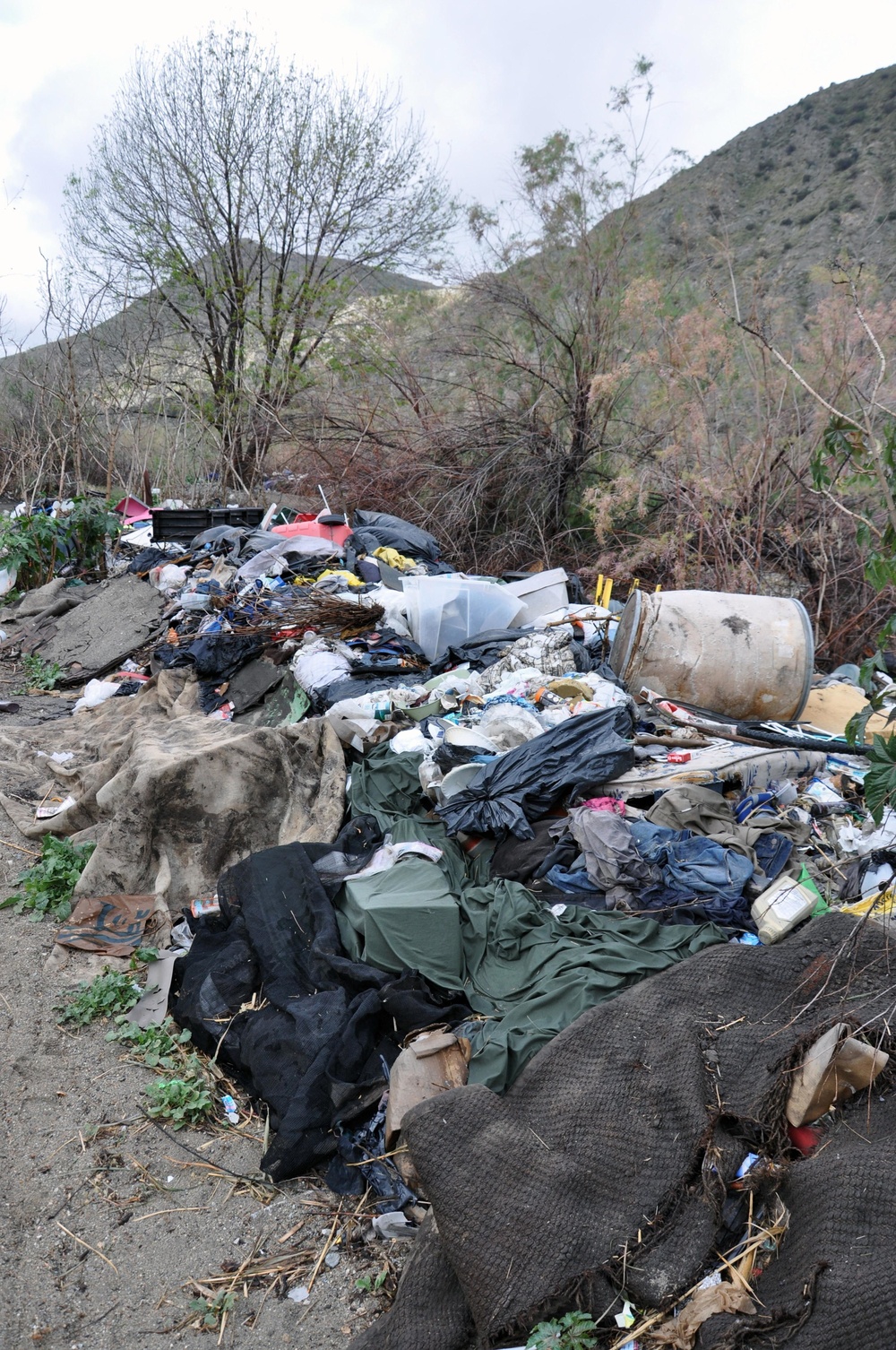 Corps’ LA District removes 128 tons of floatable debris from San Gabriel Riverbed during weeklong cleanup project