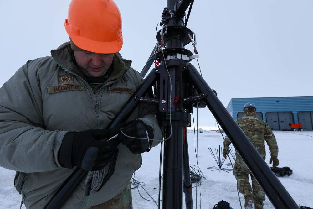 168th Wing Communications Flights assembles portable UHF radio for Arctic Eagle-Patriot 2022