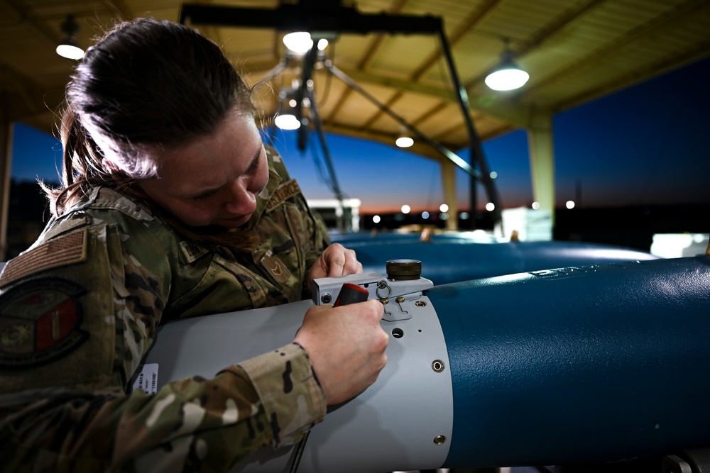 Night Weasels: munitions flight Night Weasels: munitions flight