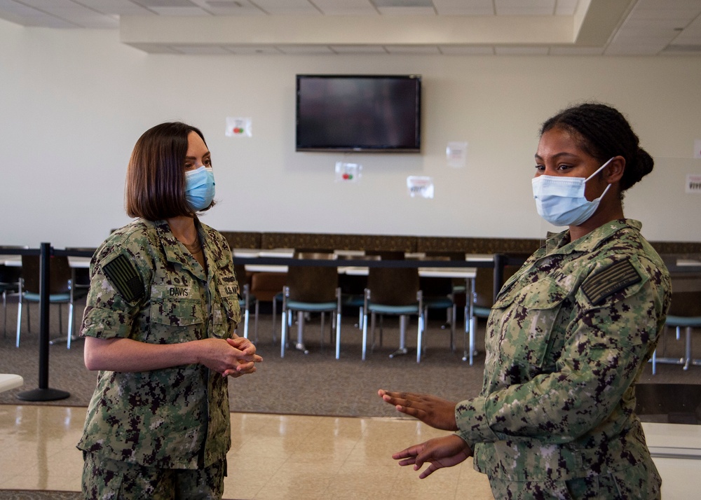 NMRTC San Diego’s CO meets with Sailors